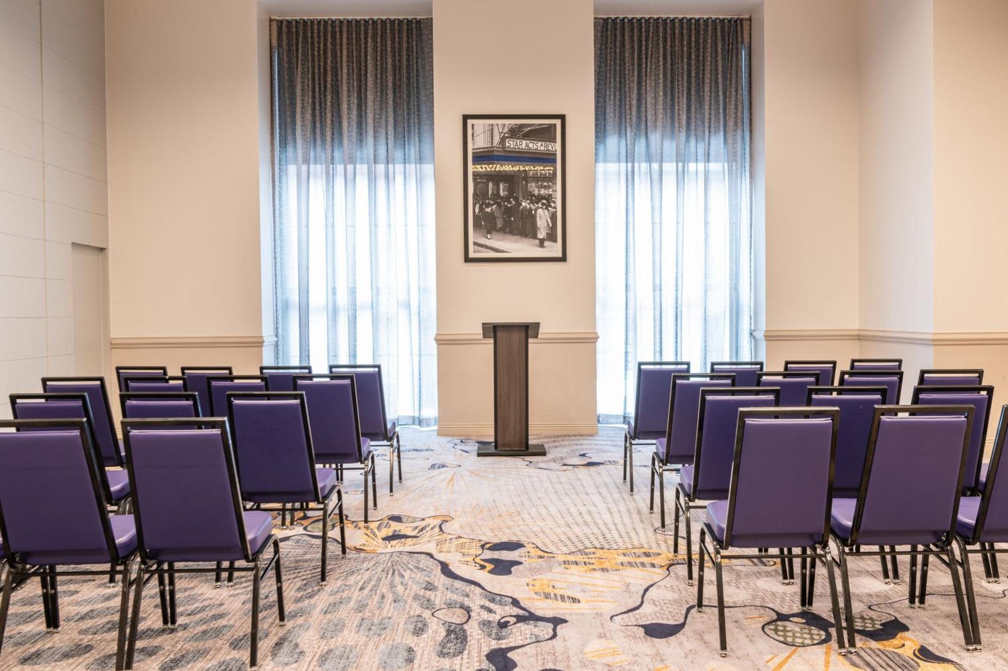 Springhill Suites By Marriott Baltimore Downtown Convention Center Area Екстер'єр фото